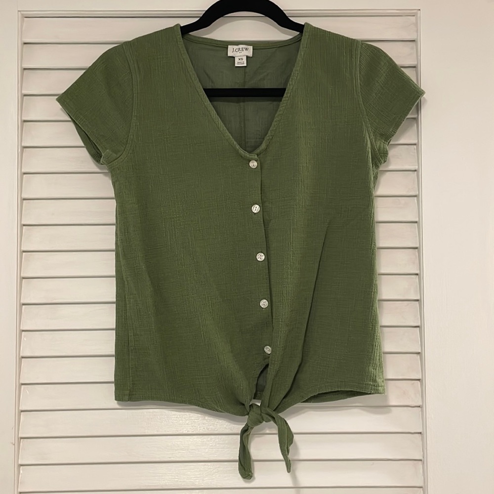 JCrew textured tie-front top; Size: XS; Color: Green